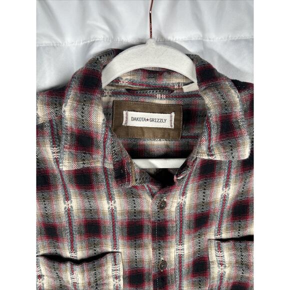 Dakota Grizzly Flannel Shirt Men’s M Plaid Button Up Casual Workwear - Picture 2 of 3